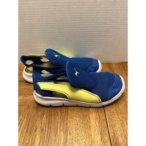 Boys puma waterproof shoes size 2.5 summer sneakers swim beach velcro
